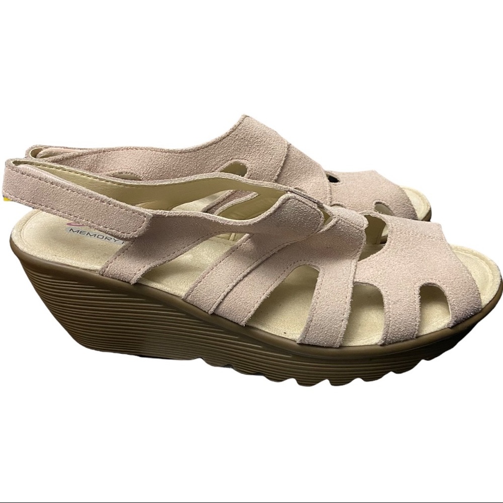 Sketchers With Memory Foam Size: 10 - image 1